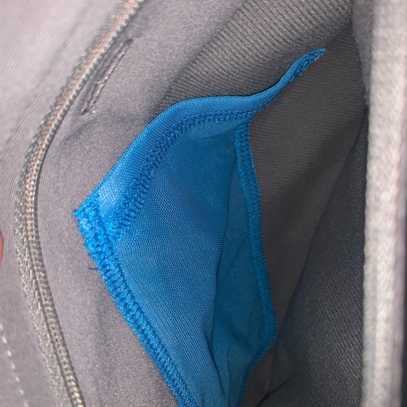 Under Armour Elevated Bomber Jacket - Picture 5 of 7